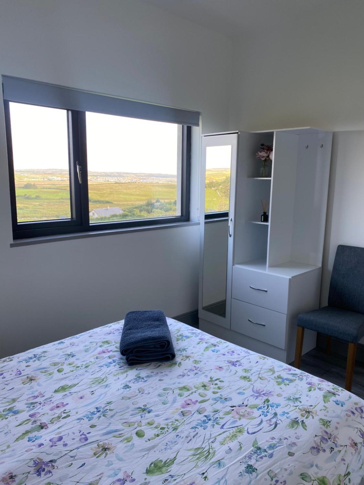 Hill Top View Apartment Lahinch Dış mekan fotoğraf